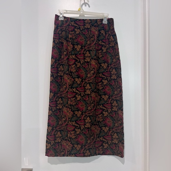 Briggs New York Dresses & Skirts - Floral Skirt Petite